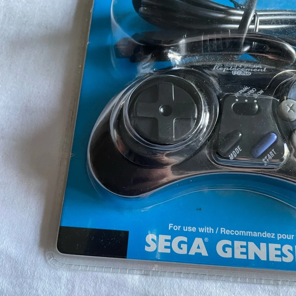 Genesis 6-Button Controller - Classic Black Gaming Pad Sealed Vintage